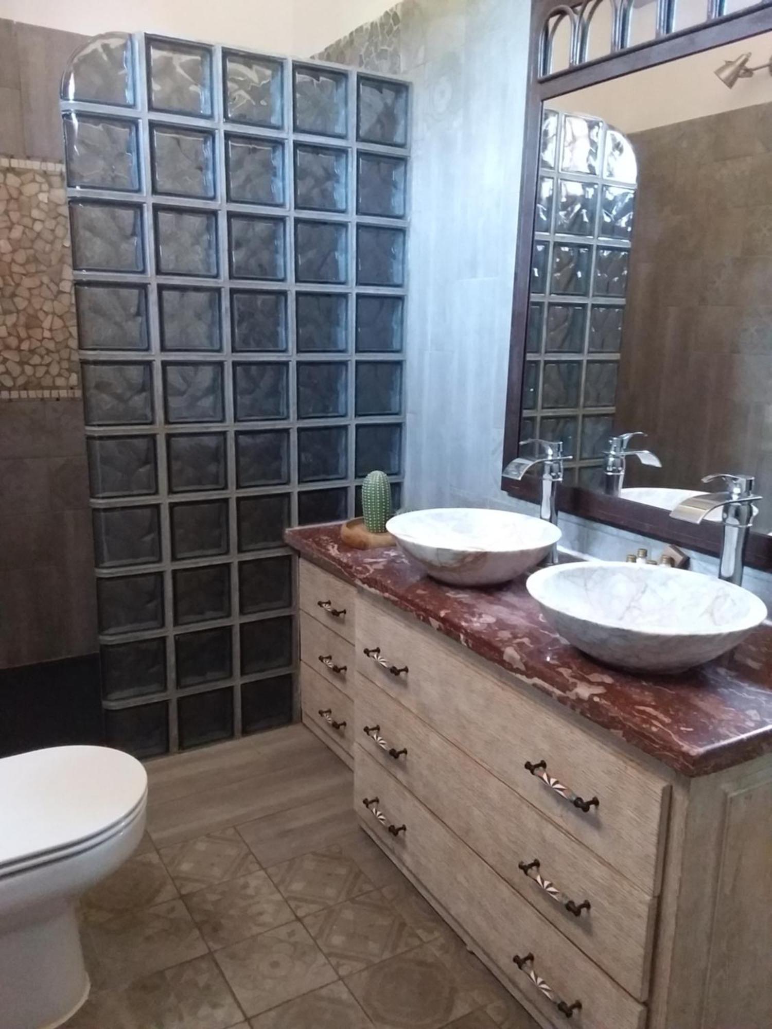 Chambre Pour 2 Personnes Avec Salle De Bain Privee Tourves Ngoại thất bức ảnh